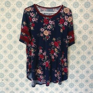 Maurices 24/7 Navy Tee Shirt Floral size 0